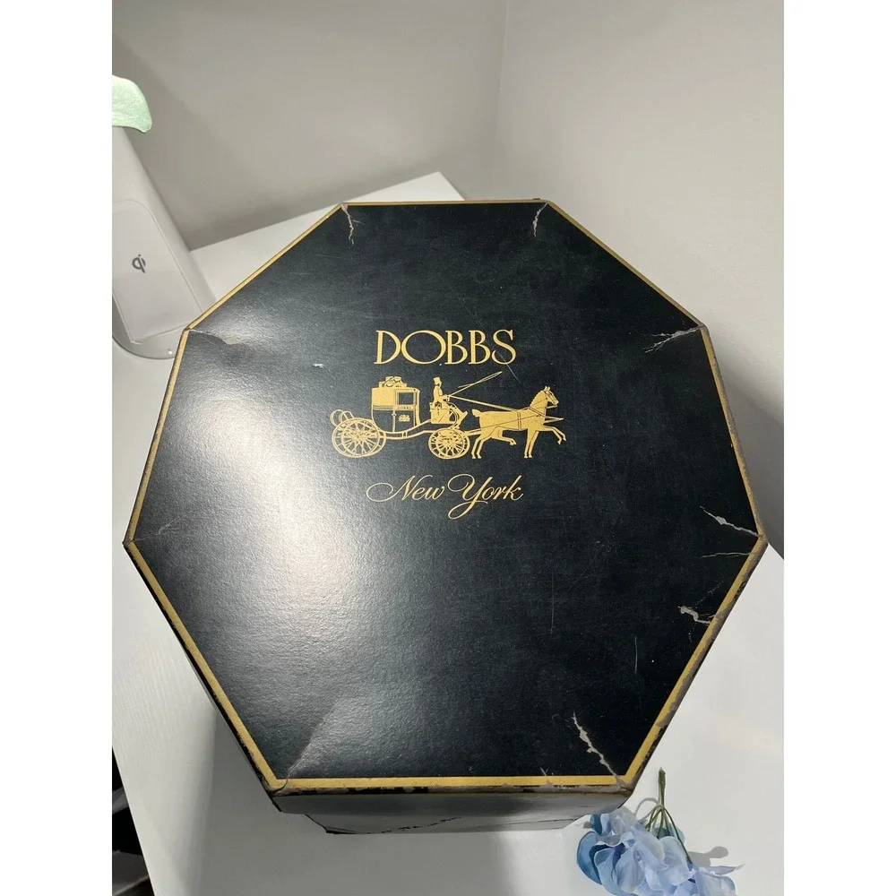 Dobbs New York Vintage thin cardboard Octagonal Black Hat Box Gold Carriage Logo